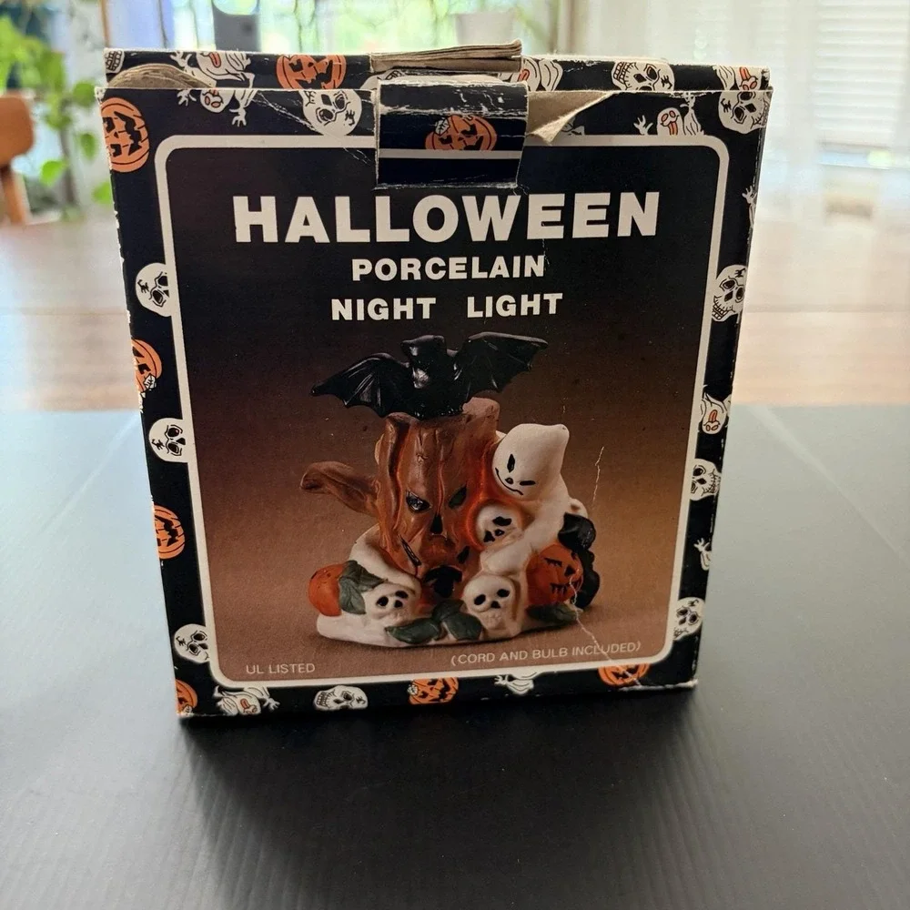 Vintage Halloween Tree Porcelain Night Light Pumpkin Skull Crow Works